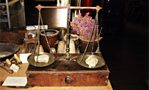Athenaeum Collection - A set of Gold Weighing Scales from the Gold Rush Era